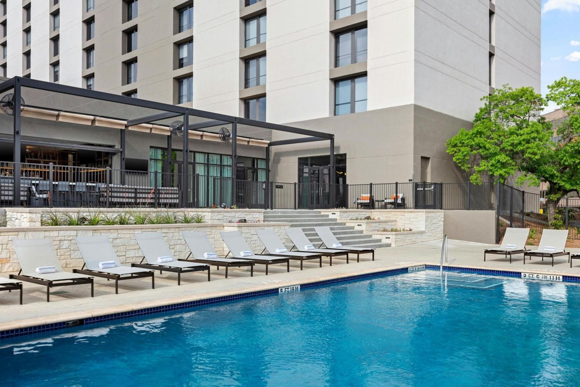 Marriott San Antonio Airport Hotel Buitenkant foto