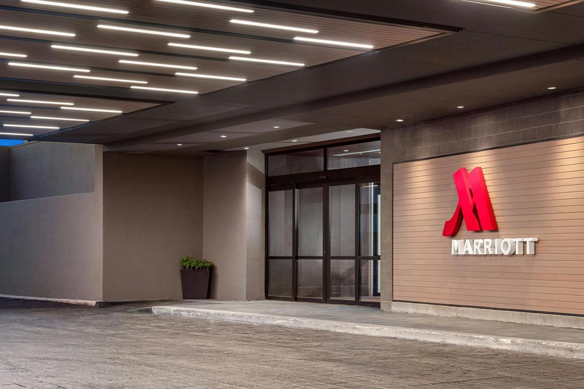Marriott San Antonio Airport Hotel Buitenkant foto